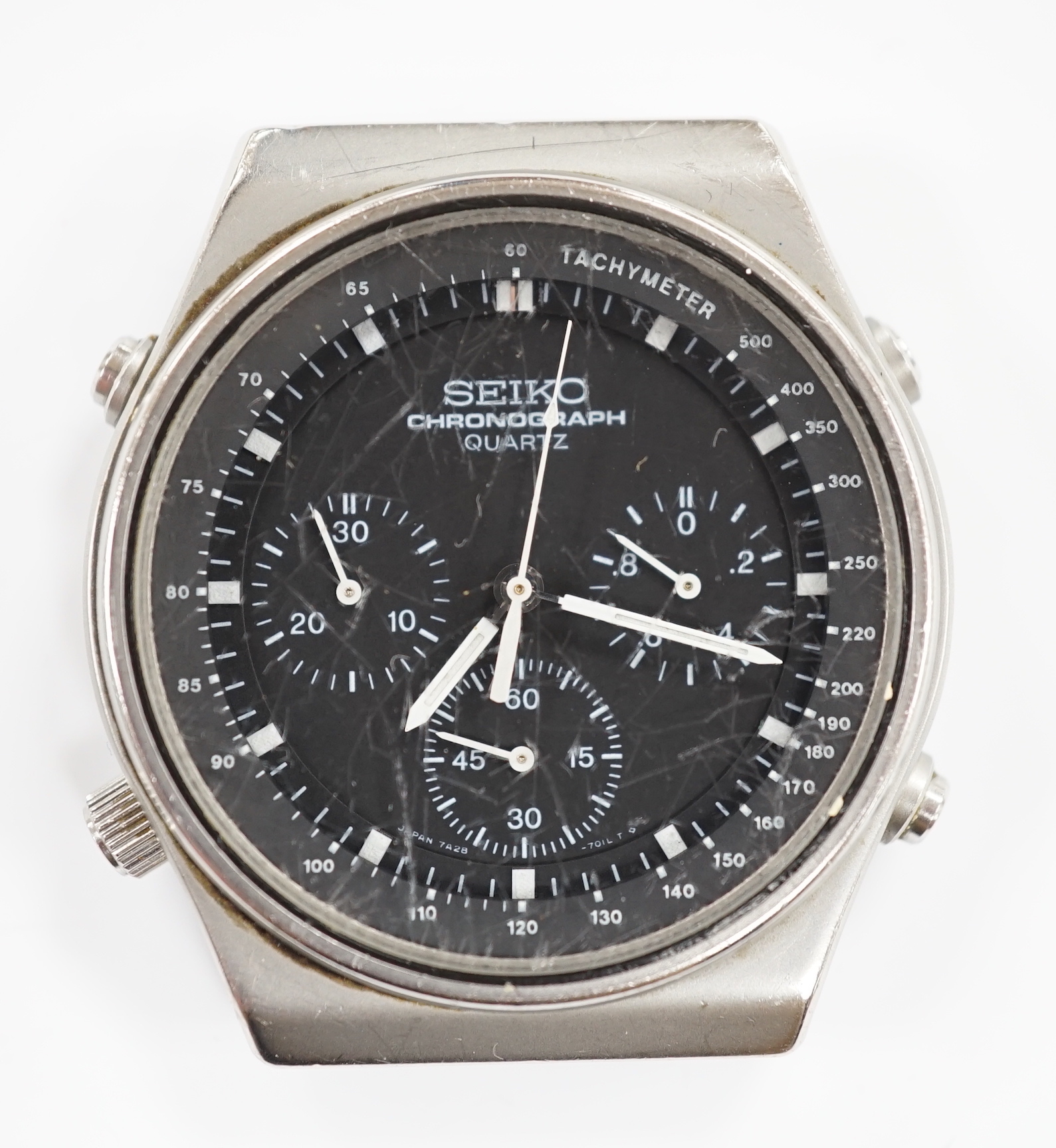 A gentleman's stainless steel Seiko chronograph quartz wrist watch, bracelet detached (no pins).